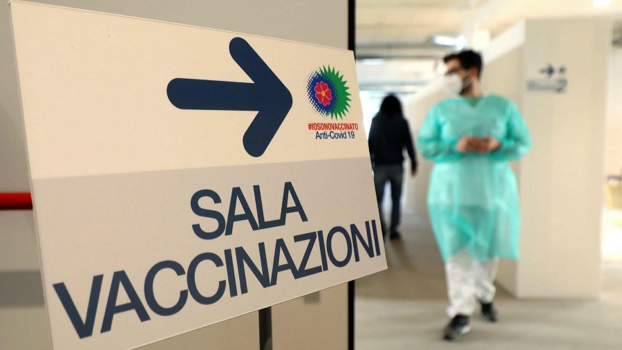 Italia do beje te detyrueshem vaksinimin per te gjithe punonjesit